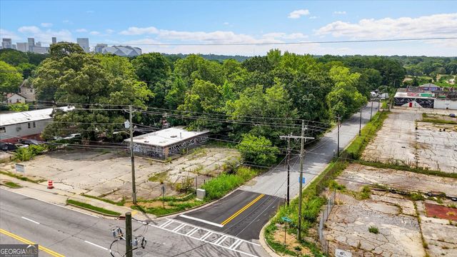 1060 Robert Smalls Way, Atlanta, GA 30318