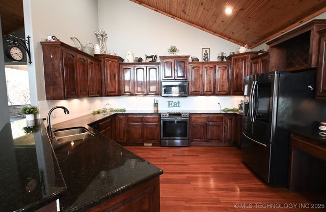 21800 W 863, Park Hill, OK 74451