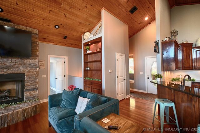 21800 W 863, Park Hill, OK 74451