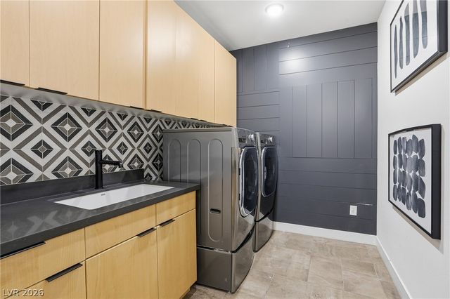 2211 Overlook Canyon Lane, Henderson, NV 89052