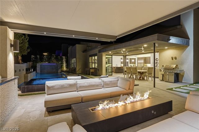 2211 Overlook Canyon Lane, Henderson, NV 89052