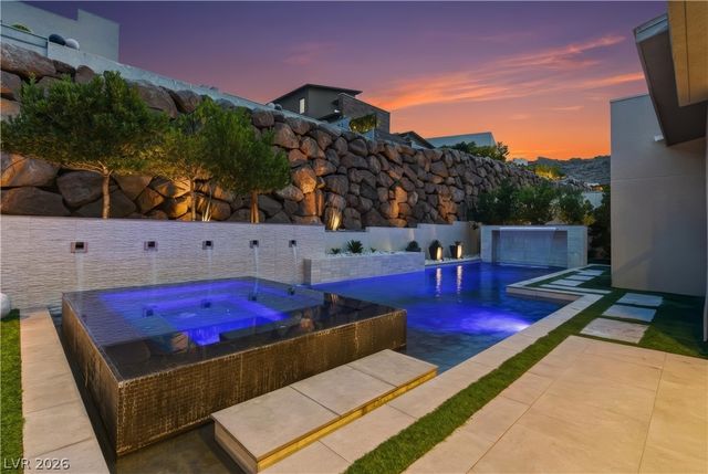 2211 Overlook Canyon Lane, Henderson, NV 89052