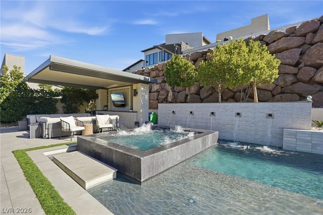 2211 Overlook Canyon Lane, Henderson, NV 89052