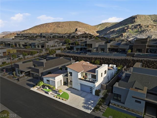 2211 Overlook Canyon Lane, Henderson, NV 89052