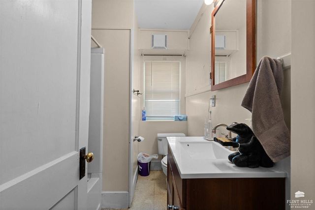 1638 Osage Street, Manhattan, KS 66502