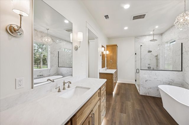 1109 County Road 157, Columbus, TX 78934