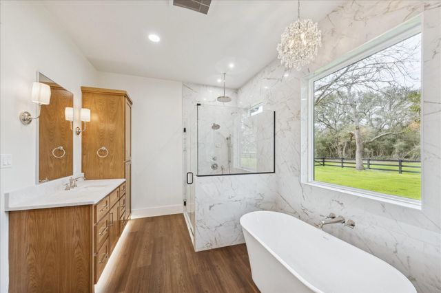 1109 County Road 157, Columbus, TX 78934