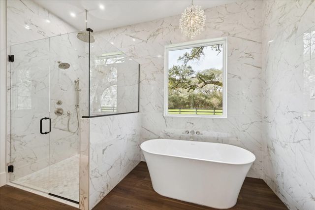 1109 County Road 157, Columbus, TX 78934