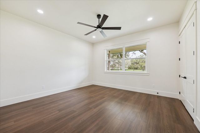 1109 County Road 157, Columbus, TX 78934