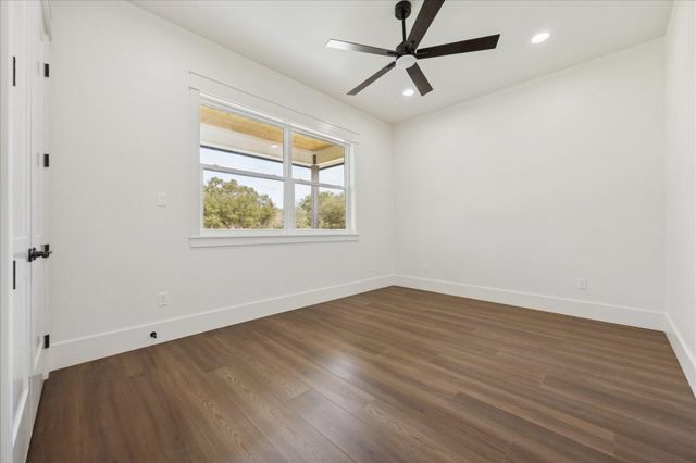 1109 County Road 157, Columbus, TX 78934