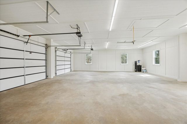 1109 County Road 157, Columbus, TX 78934