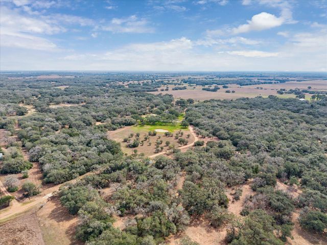 1109 County Road 157, Columbus, TX 78934