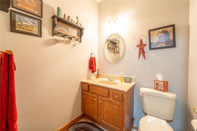 400 Primrose Dr, Unity Twp, PA 15601