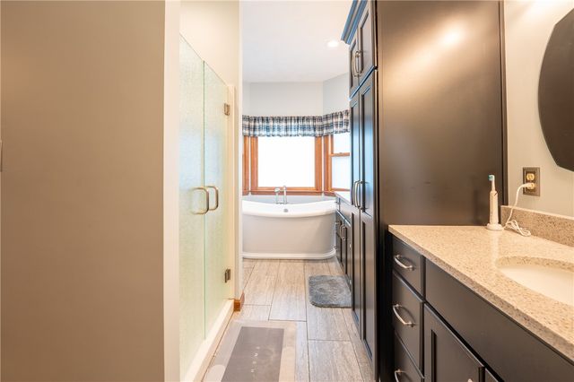 400 Primrose Dr, Unity Twp, PA 15601