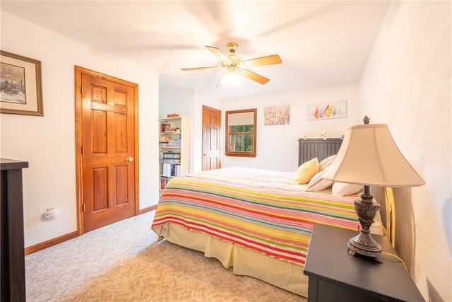 400 Primrose Dr, Unity Twp, PA 15601