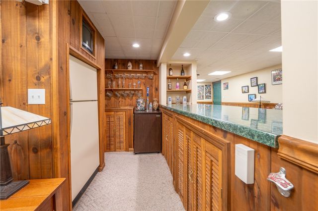 400 Primrose Dr, Unity Twp, PA 15601