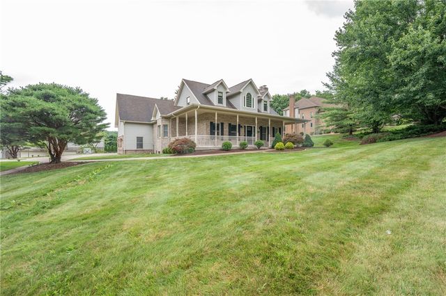 400 Primrose Dr, Unity Twp, PA 15601
