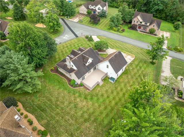 400 Primrose Dr, Unity Twp, PA 15601