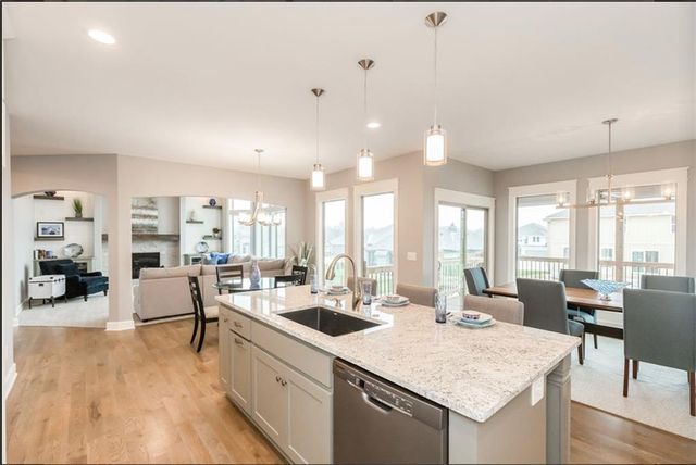 3137 SW Summit View Trail, Lee's Summit, MO 64082
