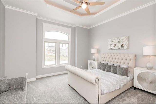 3137 SW Summit View Trail, Lee's Summit, MO 64082