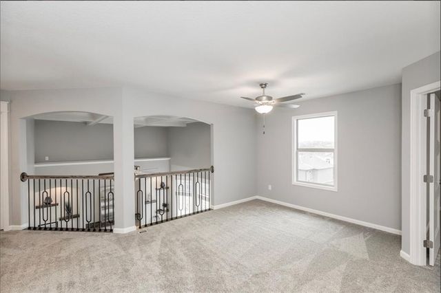 3137 SW Summit View Trail, Lee's Summit, MO 64082