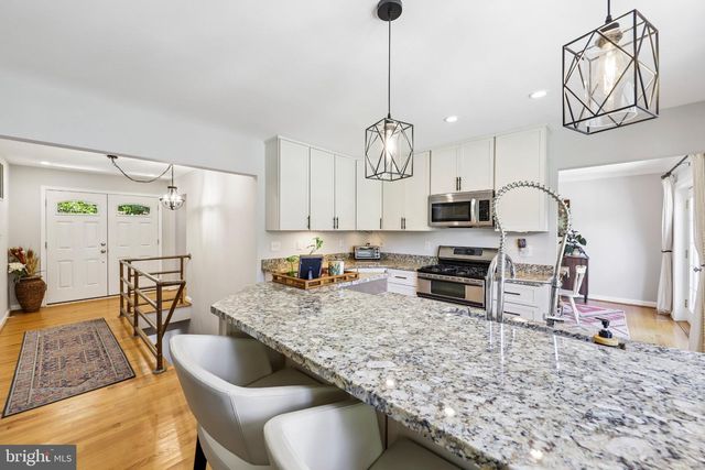 6126 REDWOOD LN, Alexandria, VA 22310