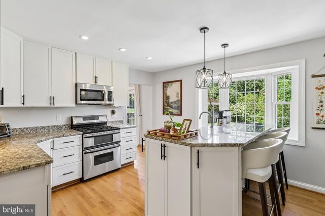 6126 REDWOOD LN, Alexandria, VA 22310