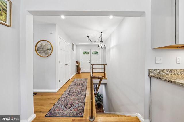 6126 REDWOOD LN, Alexandria, VA 22310