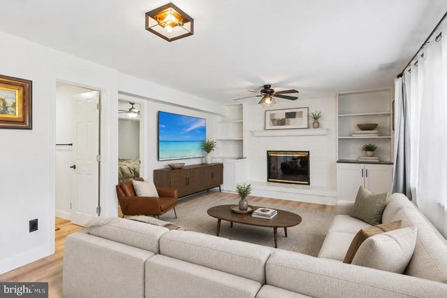 6126 REDWOOD LN, Alexandria, VA 22310