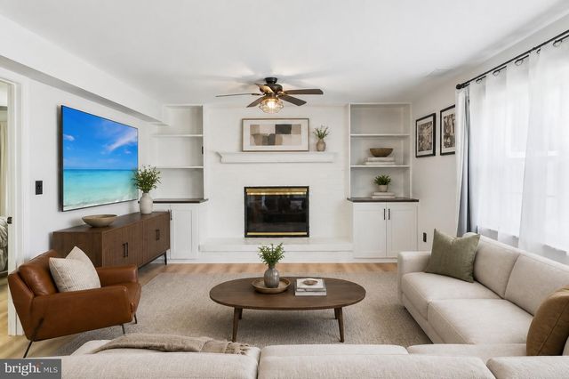 6126 REDWOOD LN, Alexandria, VA 22310