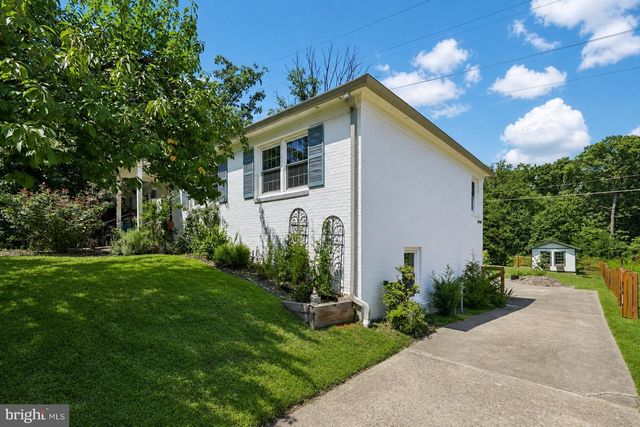 6126 REDWOOD LN, Alexandria, VA 22310