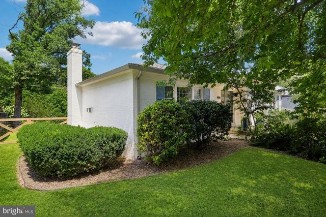 6126 REDWOOD LN, Alexandria, VA 22310