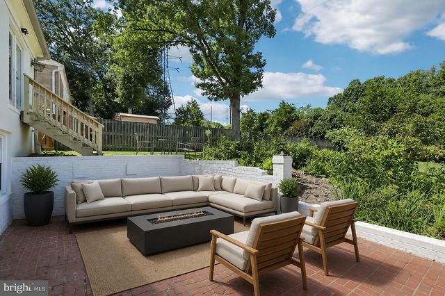 6126 REDWOOD LN, Alexandria, VA 22310