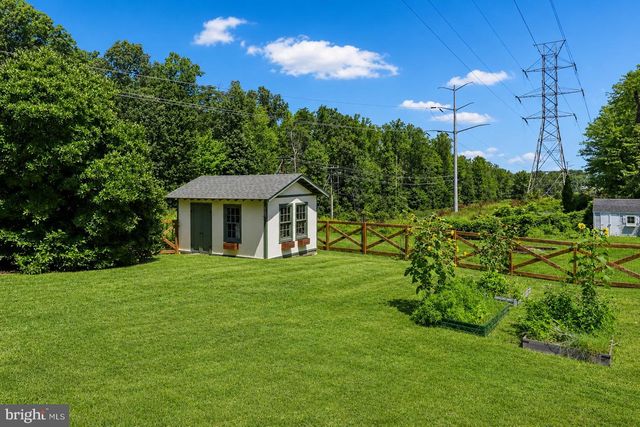6126 REDWOOD LN, Alexandria, VA 22310