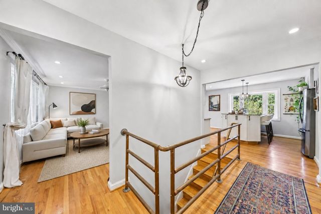 6126 REDWOOD LN, Alexandria, VA 22310
