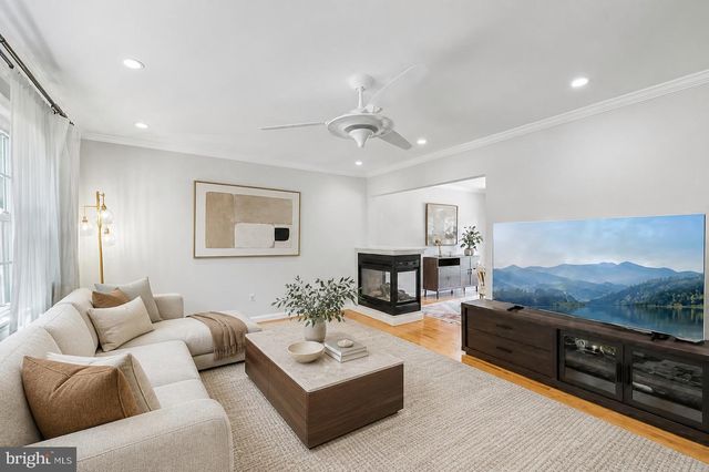 6126 REDWOOD LN, Alexandria, VA 22310