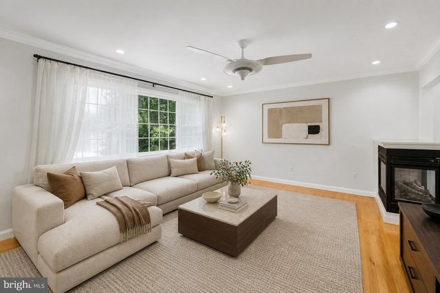 6126 REDWOOD LN, Alexandria, VA 22310
