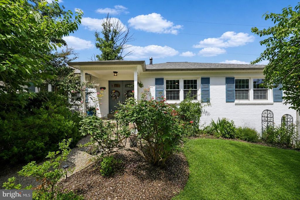 6126 REDWOOD LN, Alexandria, VA 22310