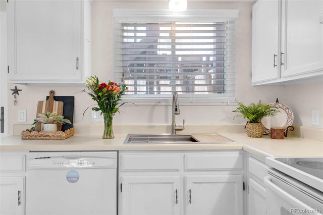 4660 N Carefree Circle, Colorado Springs, CO 80917