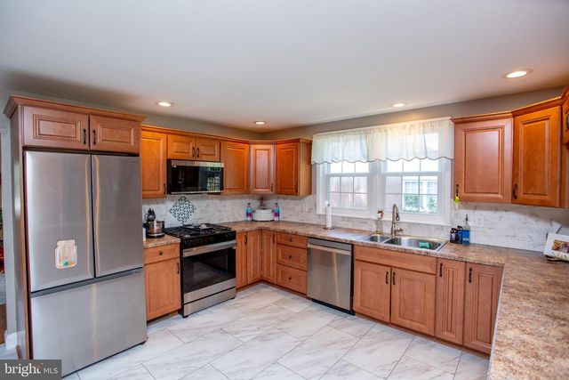 277 EDWARDS DR, King Of Prussia, PA 19406