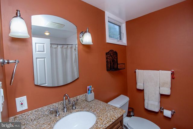 277 EDWARDS DR, King Of Prussia, PA 19406