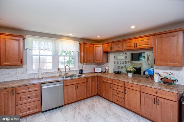 277 EDWARDS DR, King Of Prussia, PA 19406