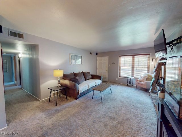 559 Sycamore Drive, Euclid, OH 44132