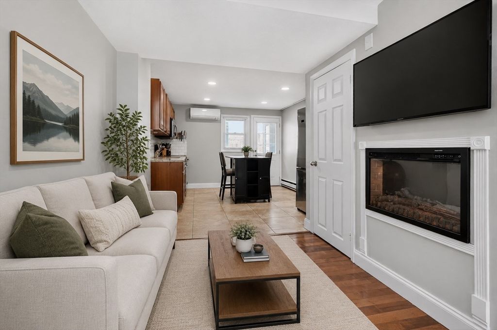 37 Marion St 37, Boston, MA 02128
