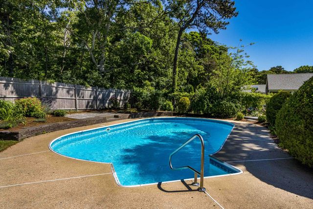 12 Lockwood Drive, South Dennis, MA 02660