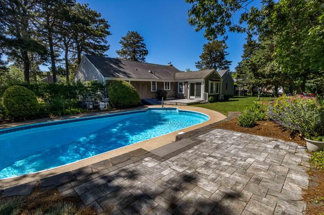 12 Lockwood Drive, South Dennis, MA 02660