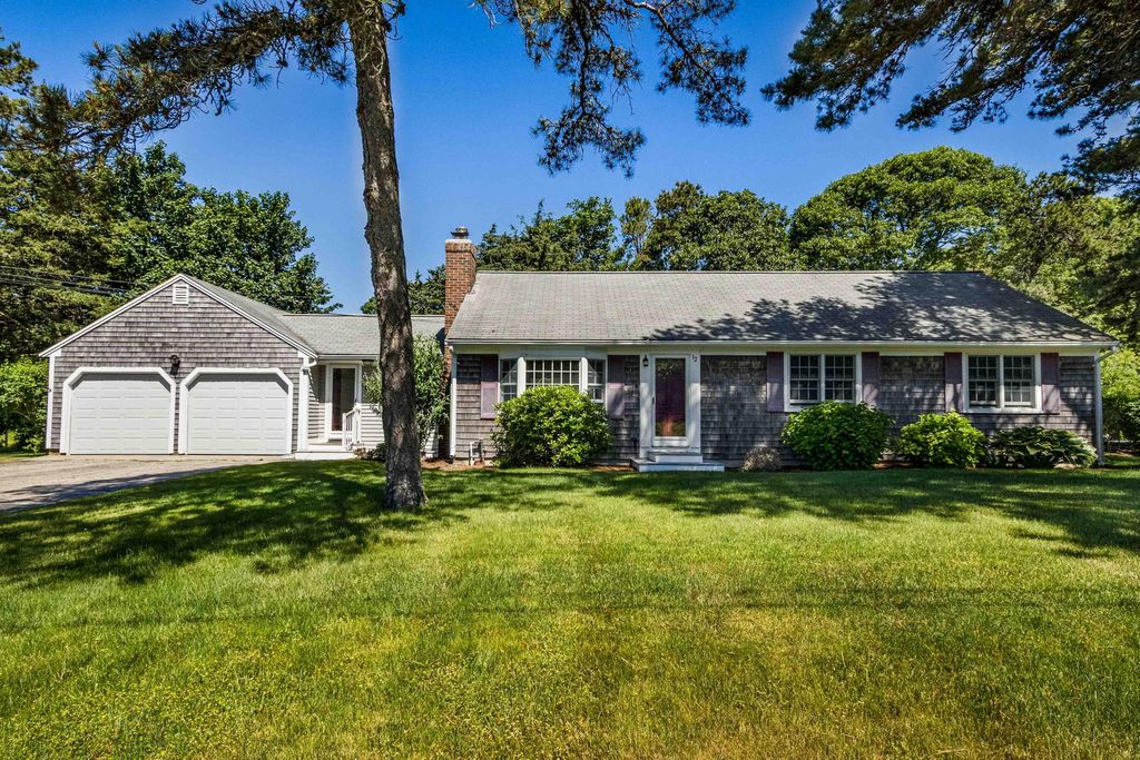 12 Lockwood Drive, South Dennis, MA 02660