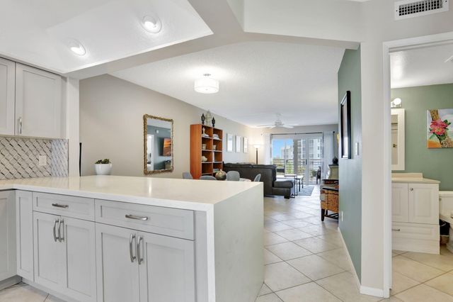 2731 NE 14th Street Causeway 702, Pompano Beach, FL 33062