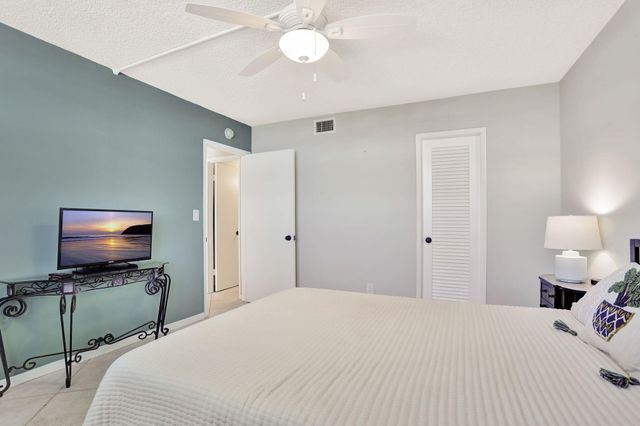 2731 NE 14th Street Causeway 702, Pompano Beach, FL 33062