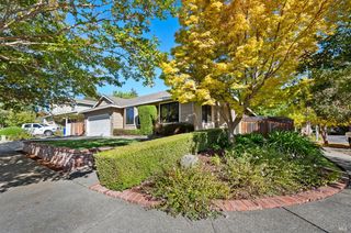 1049 Charlson Way, Napa, CA 94558